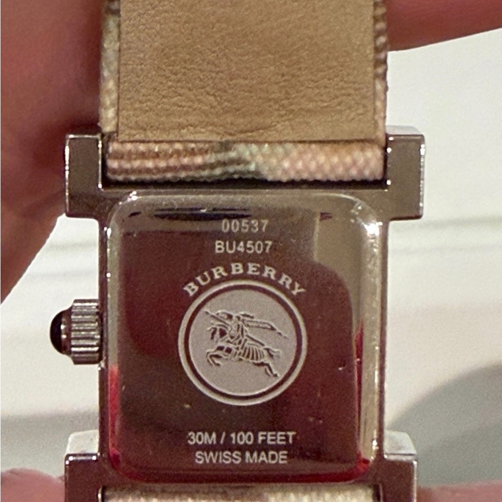Burberry Watch - Picture 11 of 11